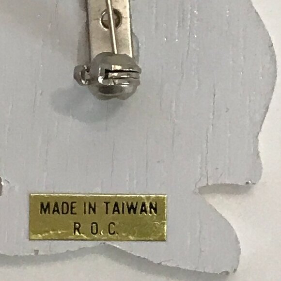 Easter Bunny Girl Brooch - Picture 3 of 5